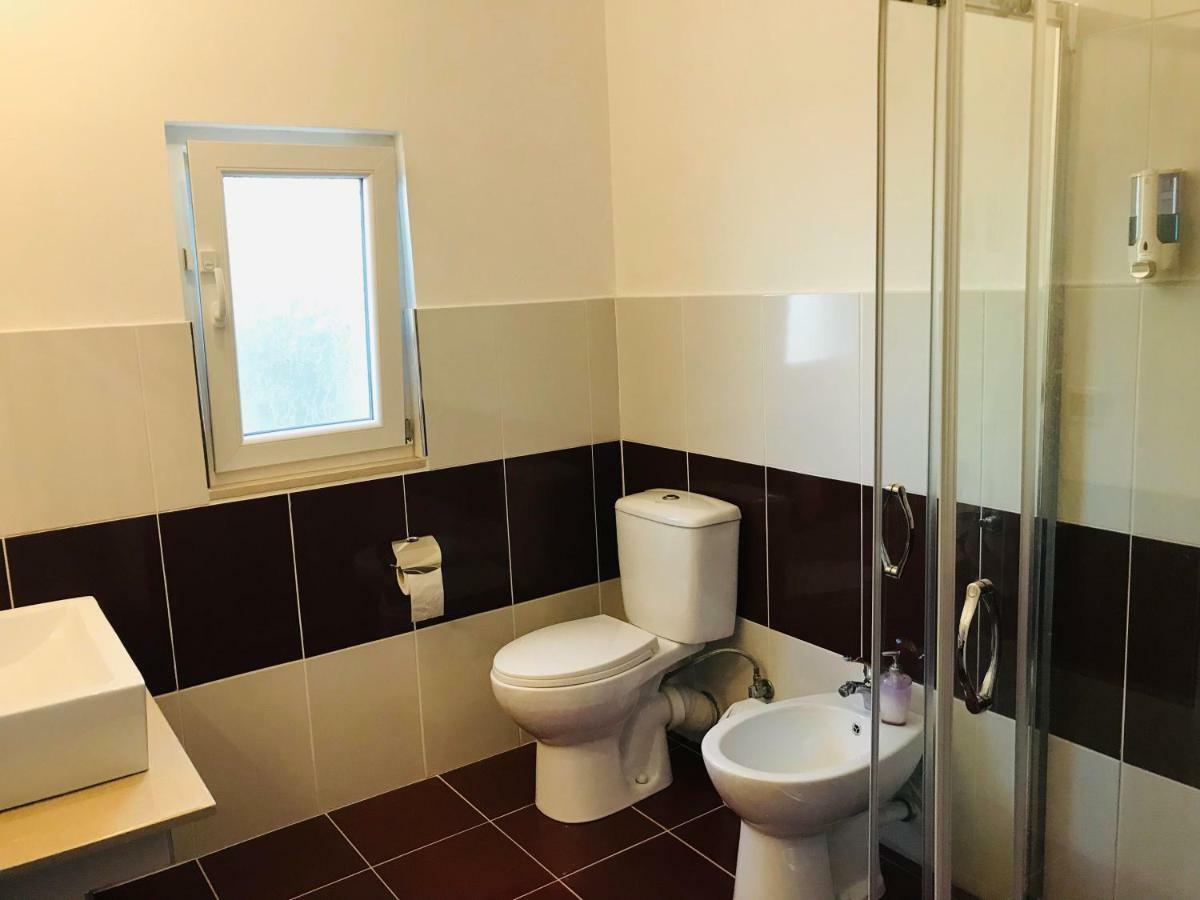 Apartament Milo *